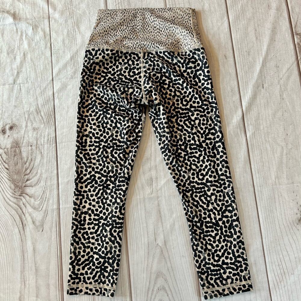 Lululemon Wunder under crop animal print high waisted leggings lounge 4 - Picture 5 of 10